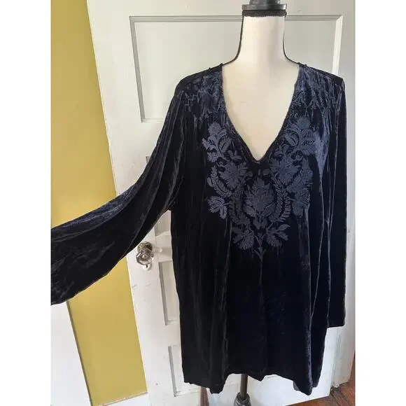 Johnny Was Los Angeles Holland Embroidered Tunic In Navy Blue Velvet 1X - Picture 3 of 15